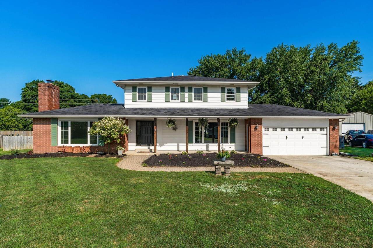 562 Mapleview Lane - Photo 1