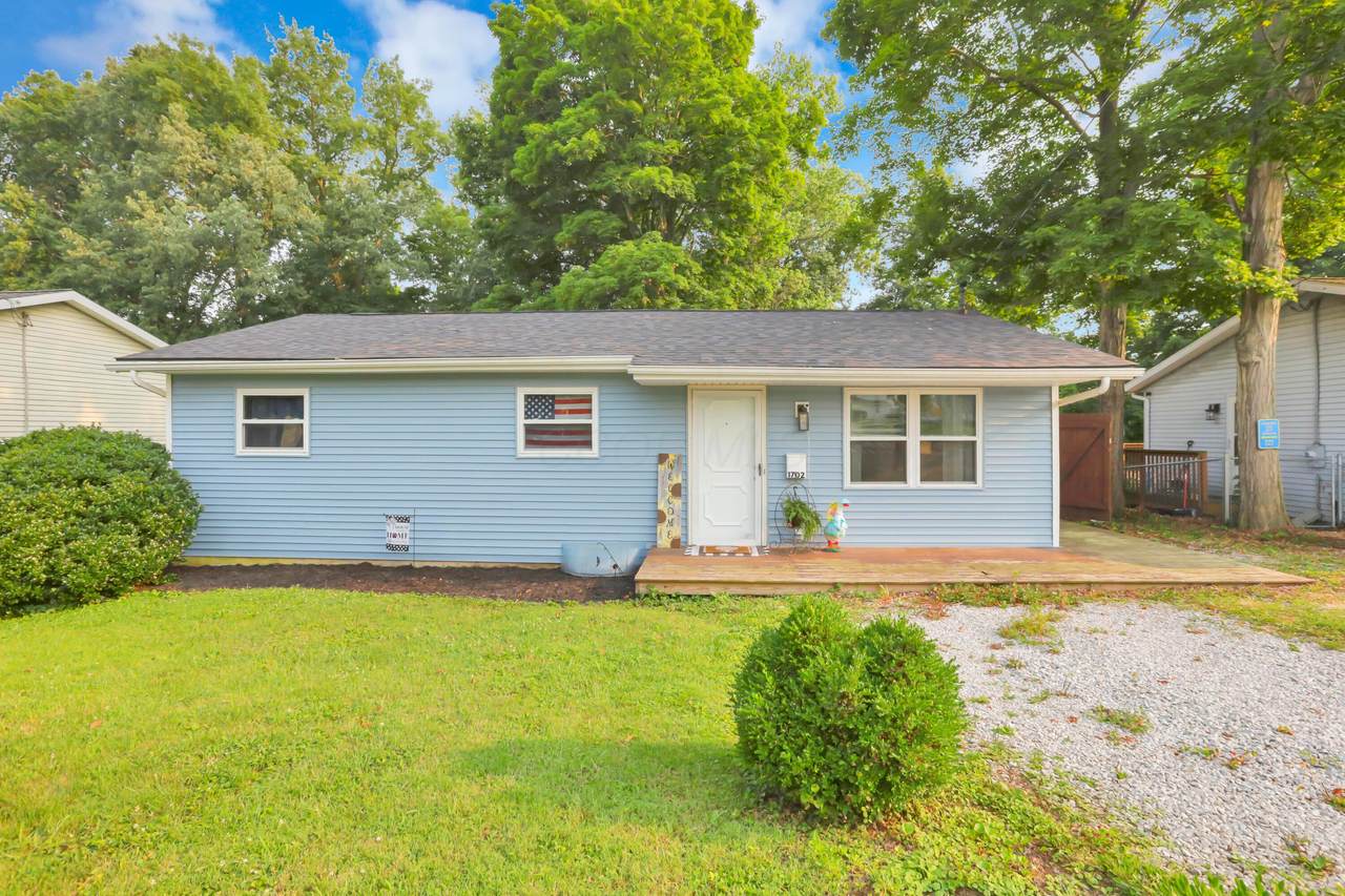 1702 Walnut Street - Photo 1
