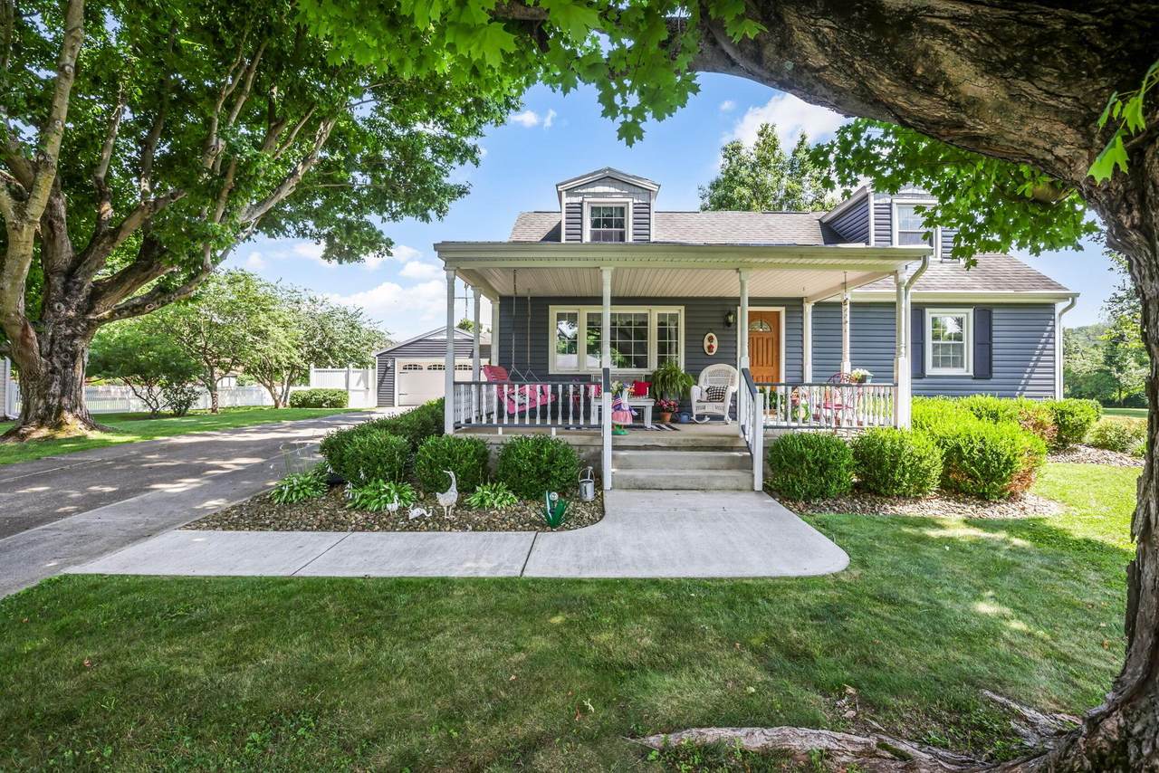 892 Fieldson Drive - Photo 1