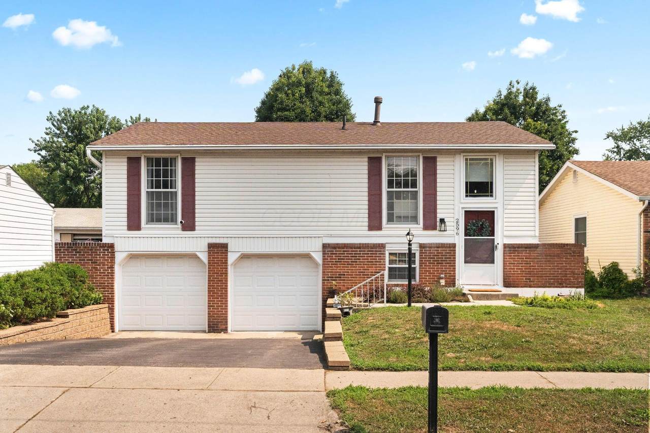 2596 Stonington Avenue - Photo 1