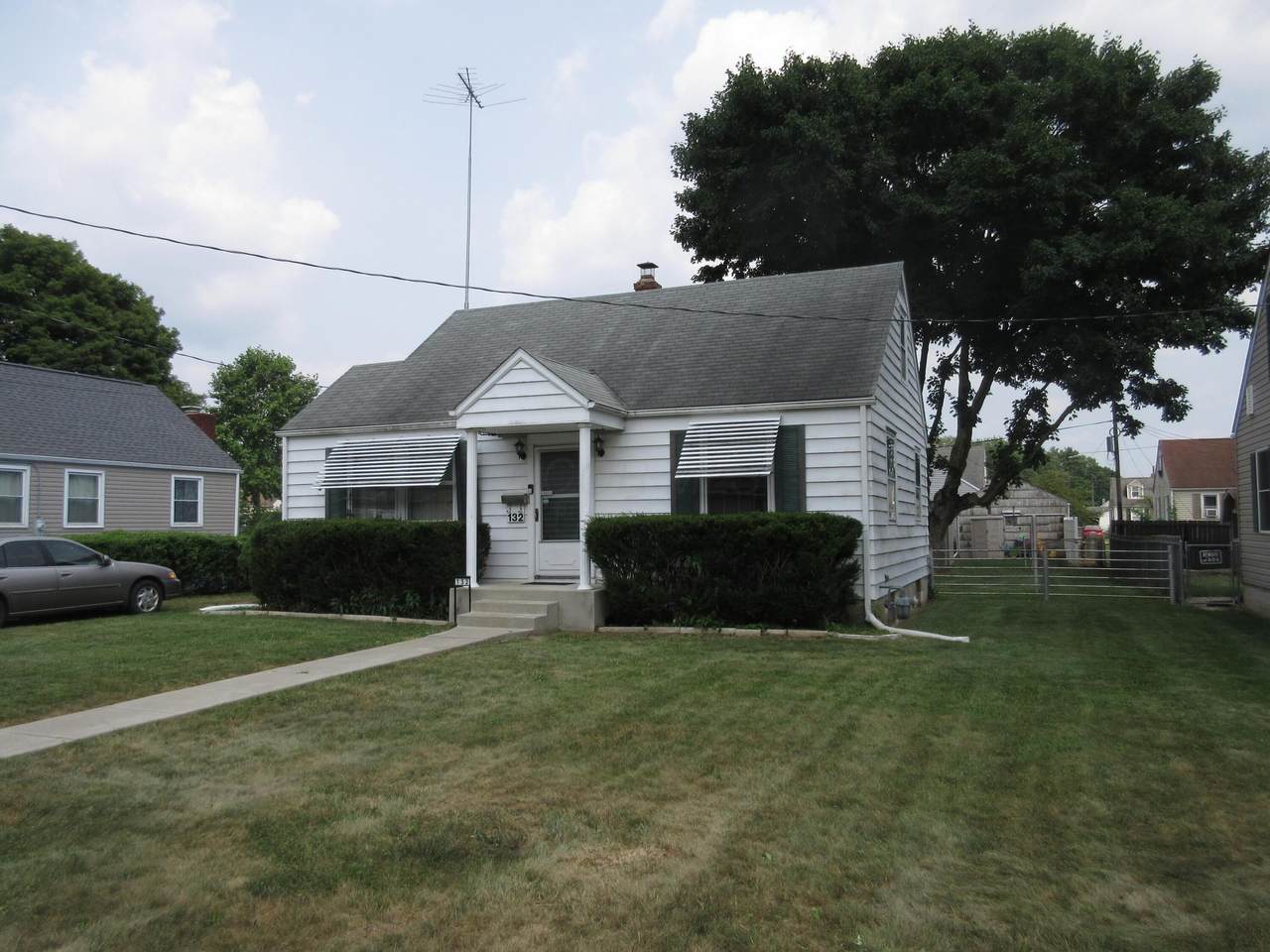 132 35th Street - Photo 1