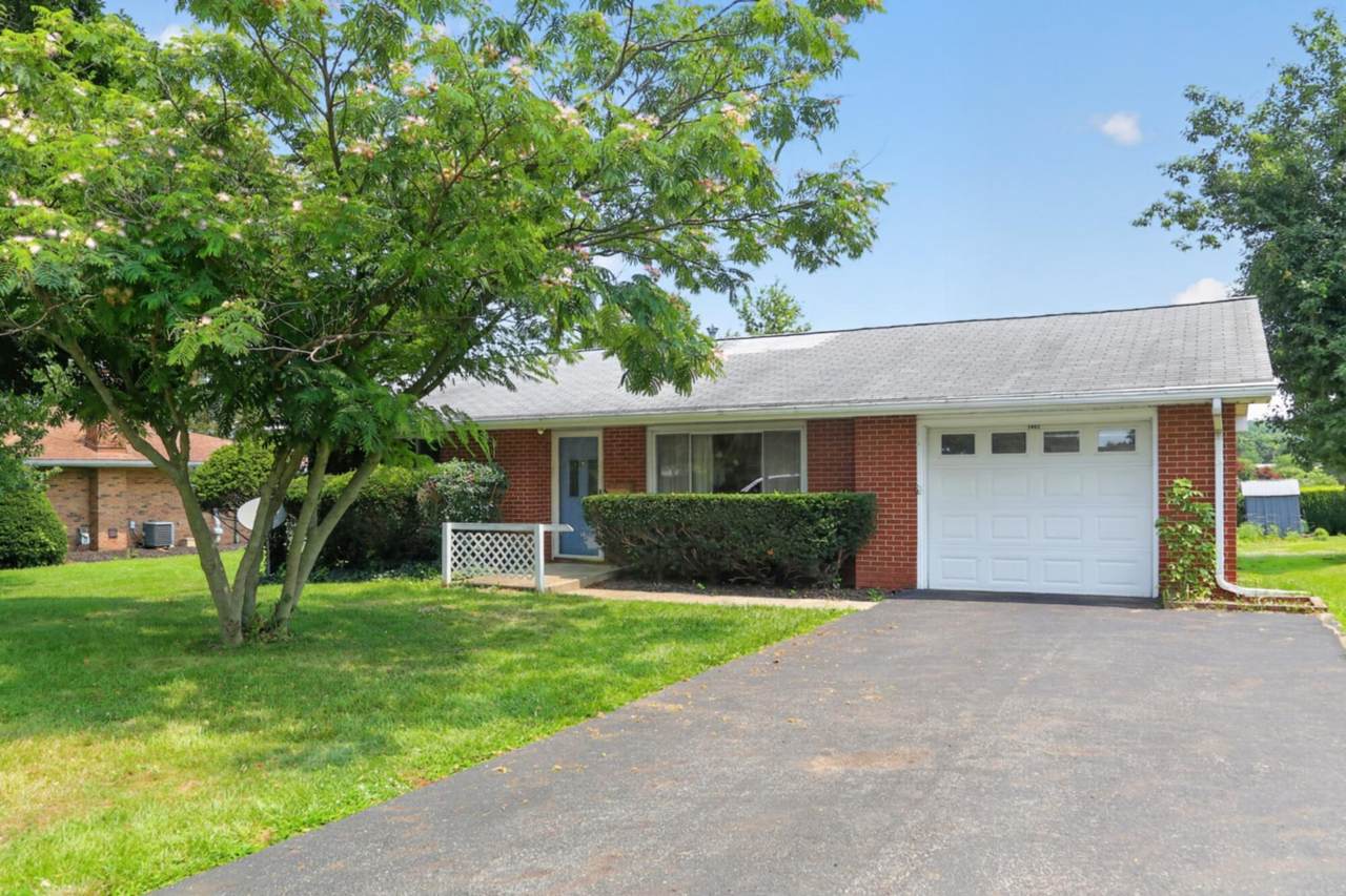 1402 Mulberry Street - Photo 1