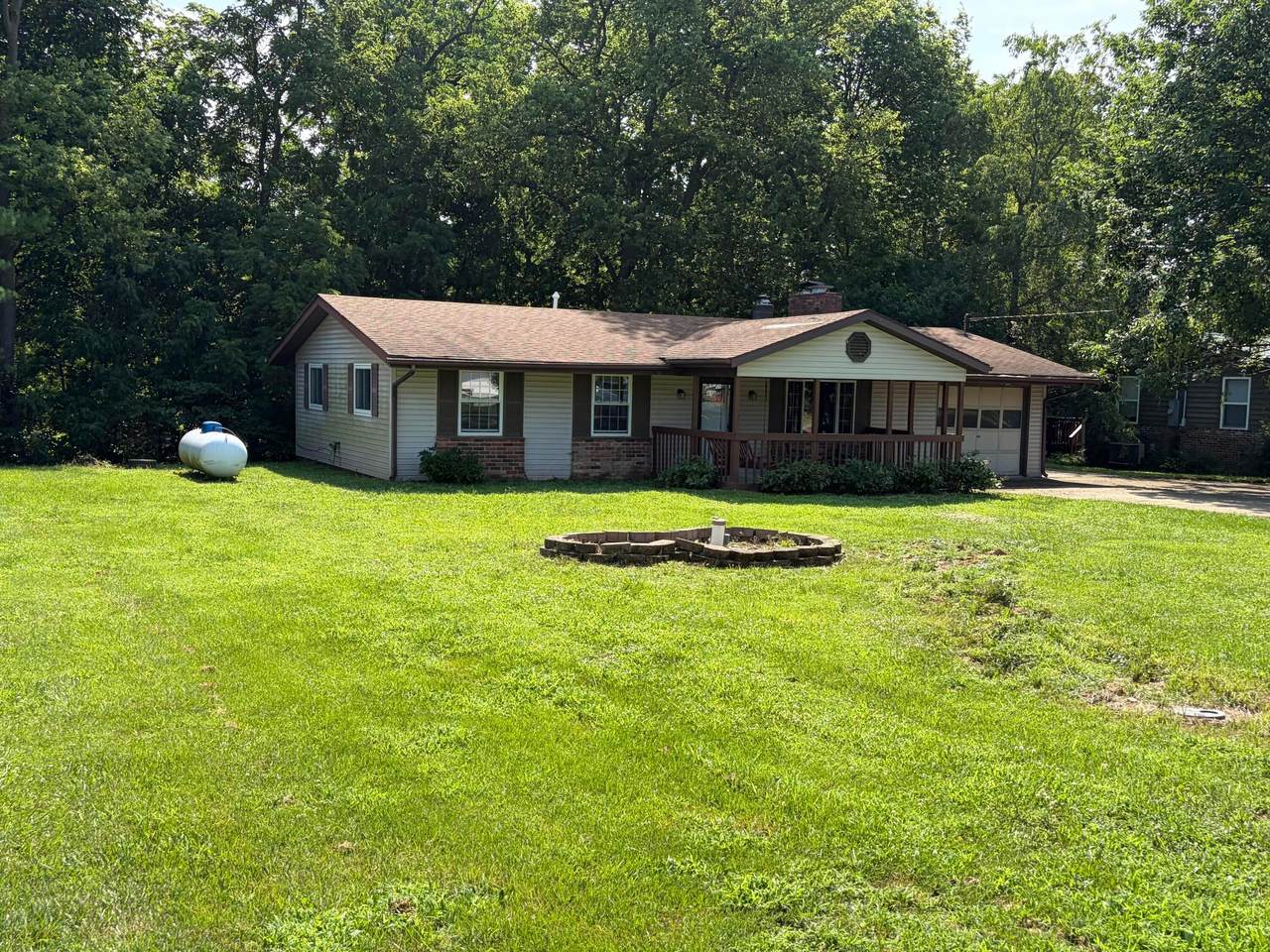 325 Staunton Jasper Road - Photo 1