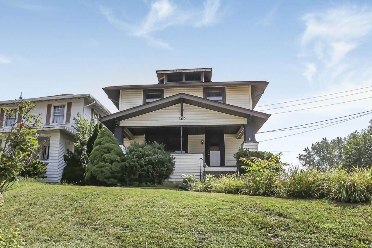 600 Clark Street - Photo 1