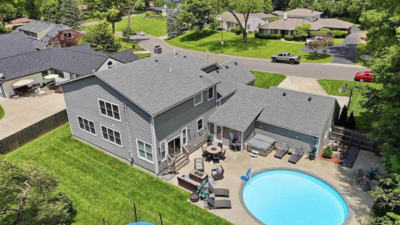 505 Broadmoor Boulevard - Photo 1