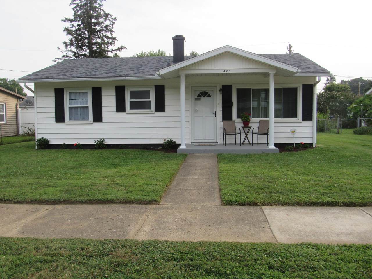 471 Stella Avenue - Photo 1