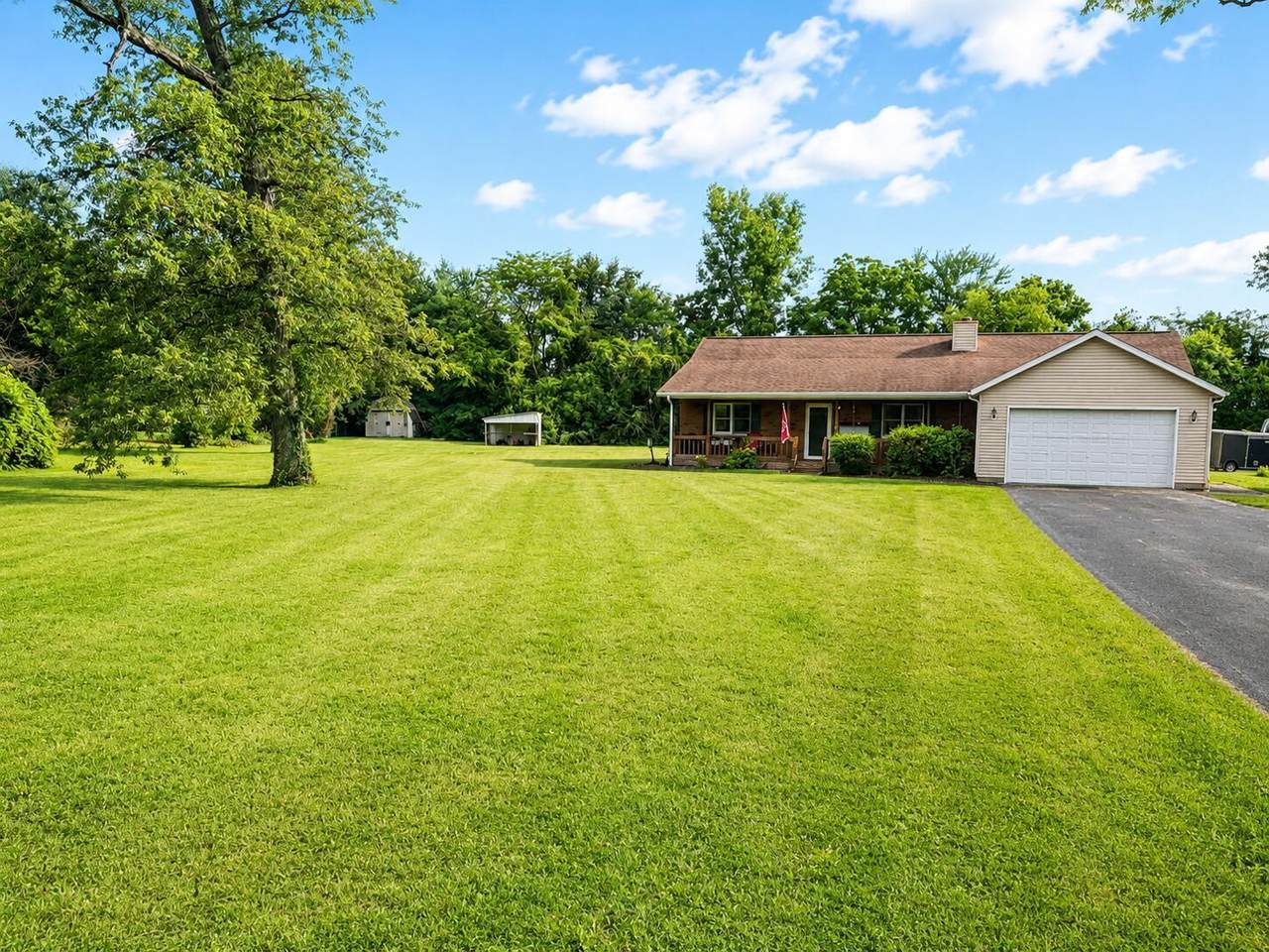 4658 Ford Road - Photo 1