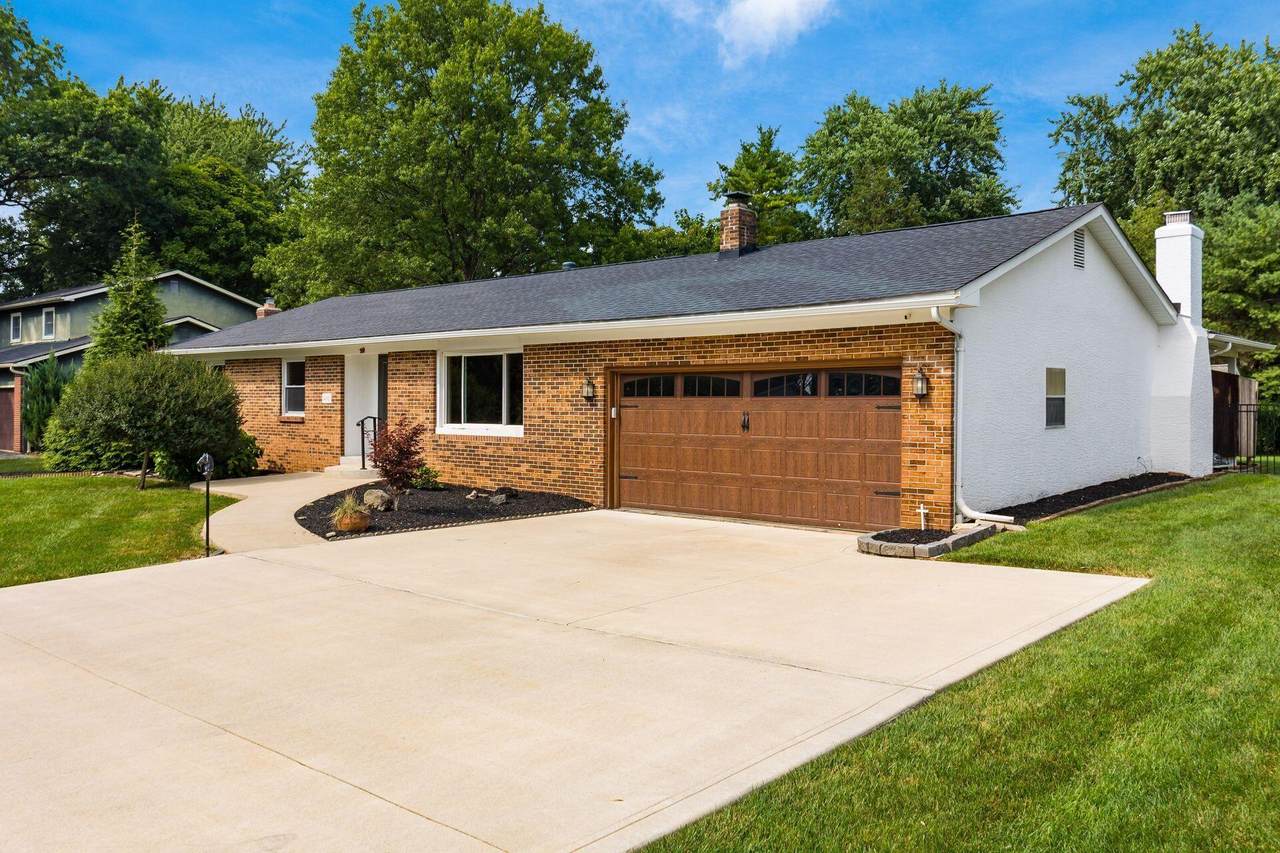 408 Pickering Drive - Photo 1