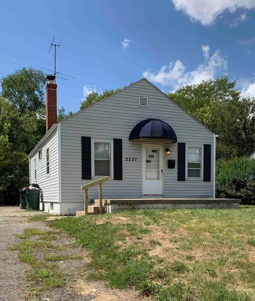 2237 Parkwood Avenue - Photo 1