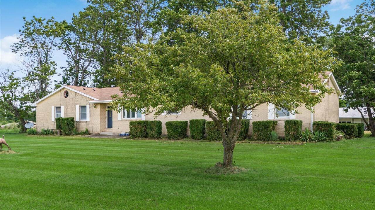2090 Sulphur Springs Road - Photo 1