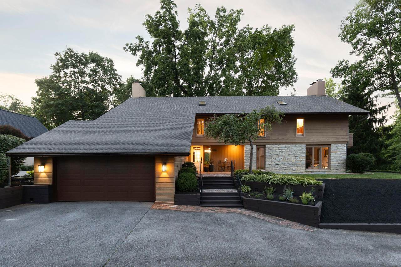 886 Clayton Drive - Photo 1