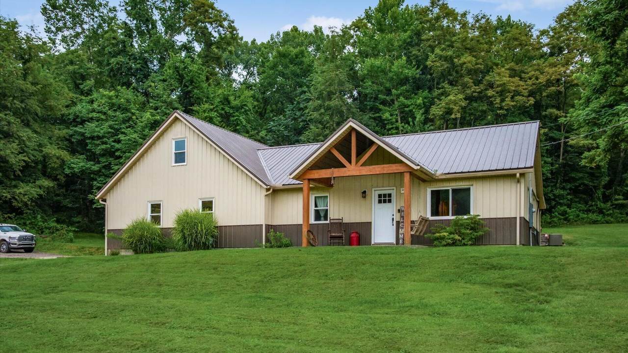 1835 Lutz Lane - Photo 1