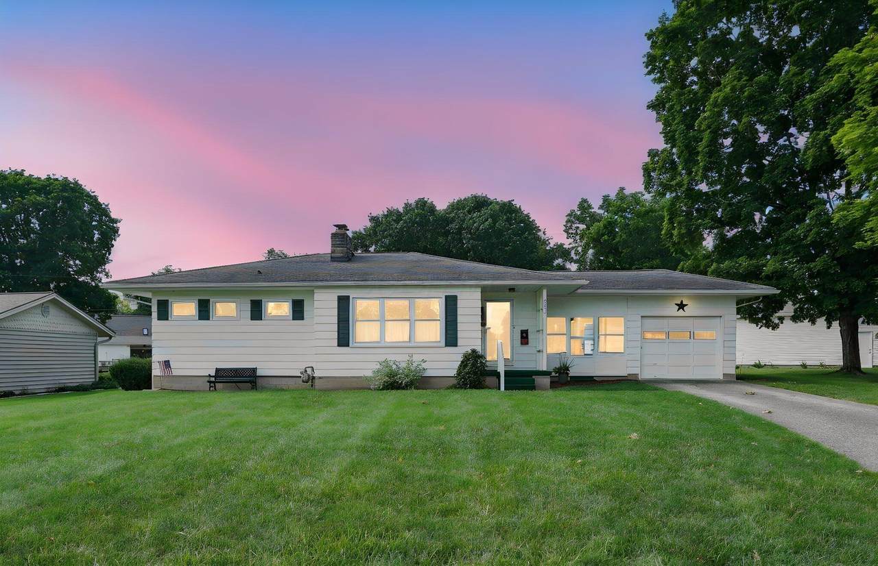 993 Lynwood Avenue - Photo 1