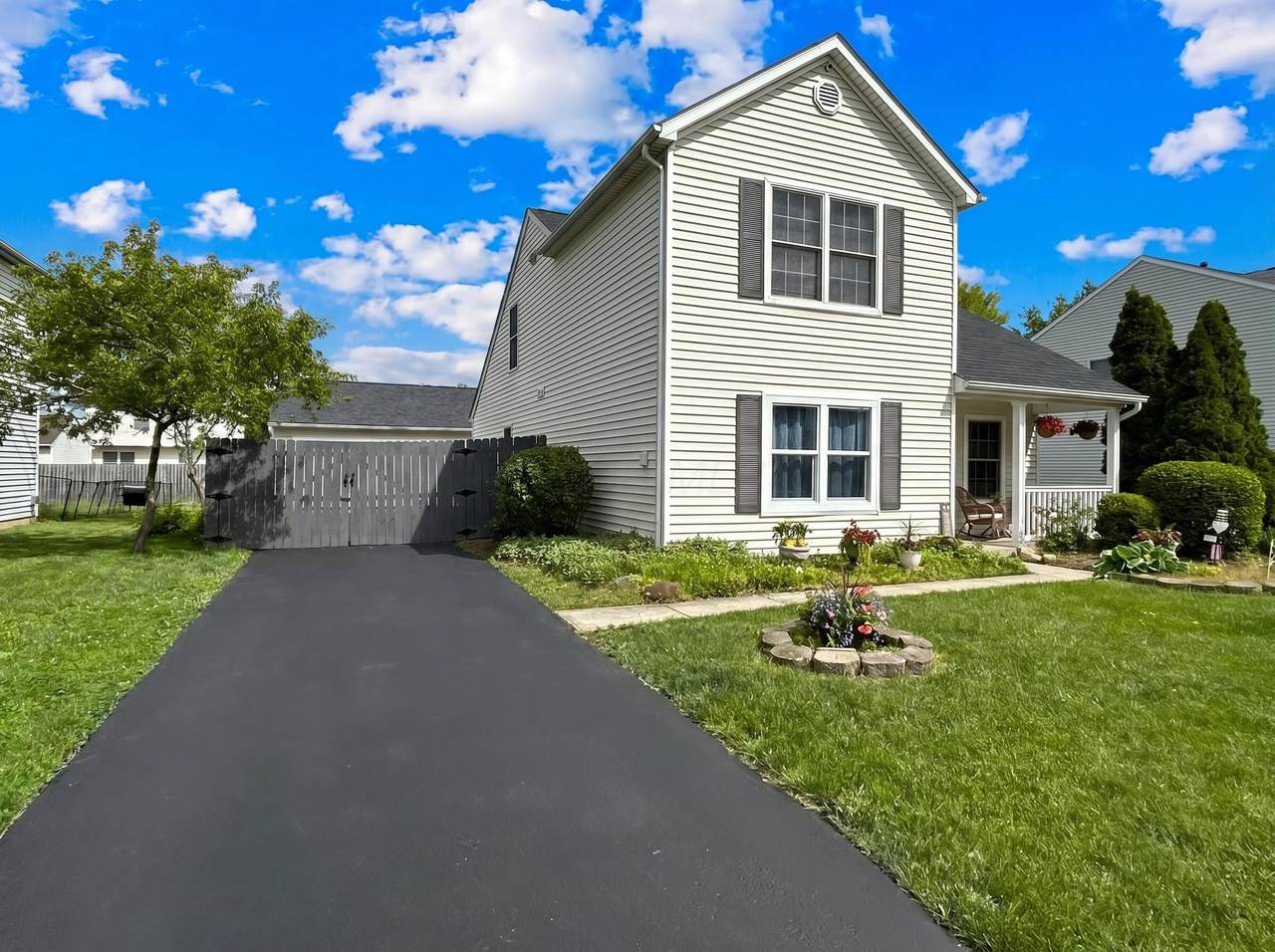 4048 Grayson Drive - Photo 1