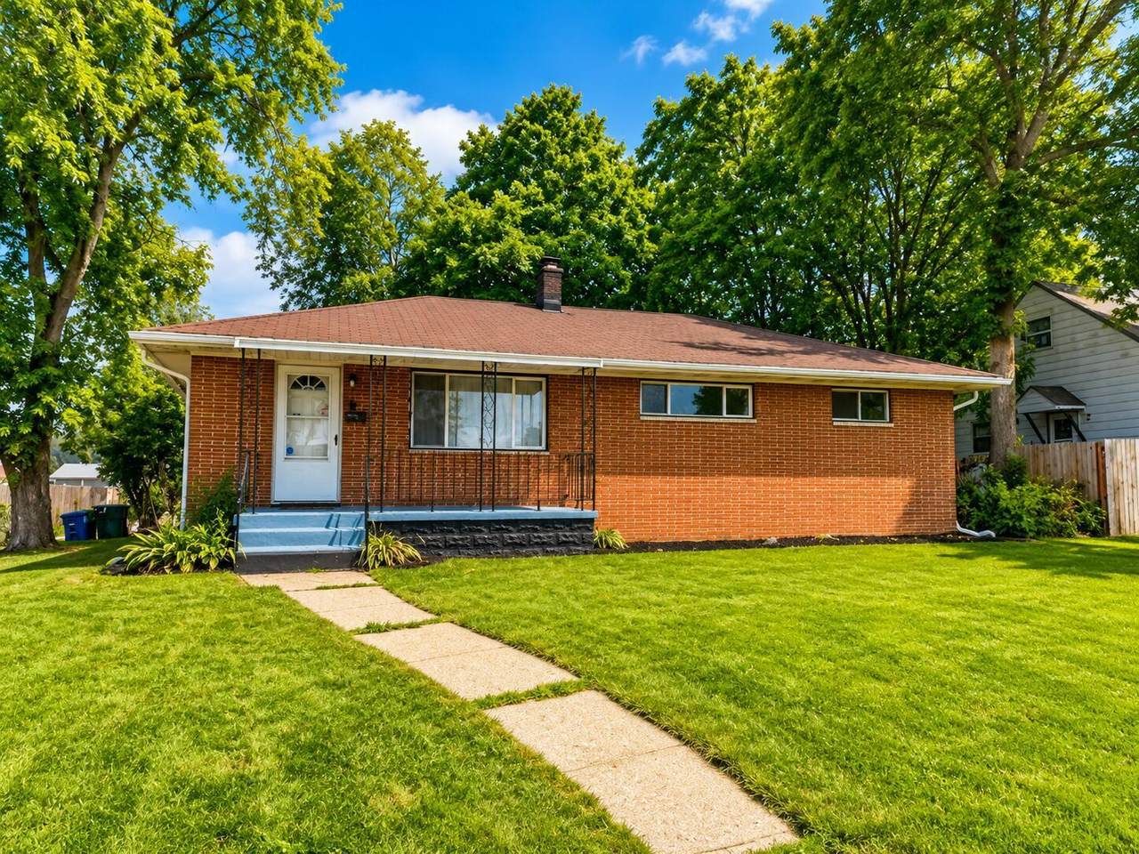 904 Reeb Avenue - Photo 1