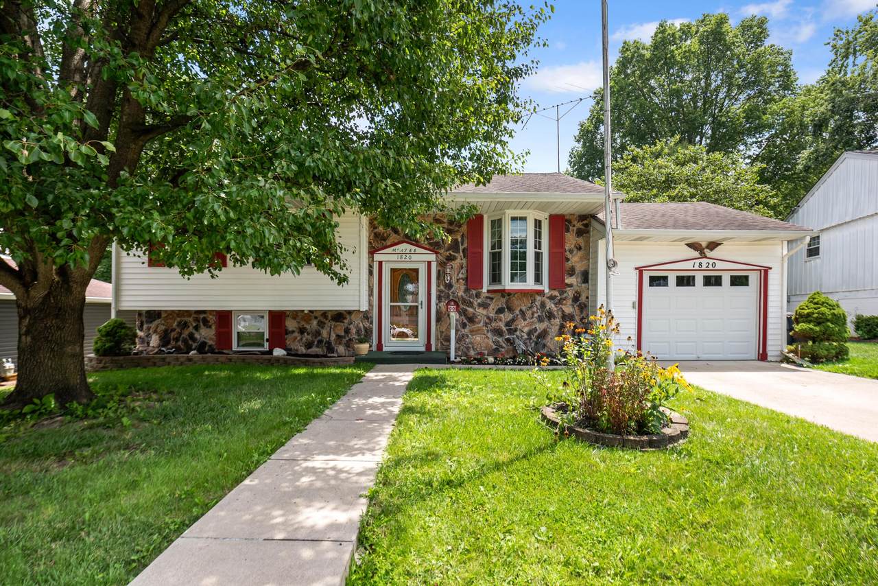 1820 Shoshone Drive - Photo 1