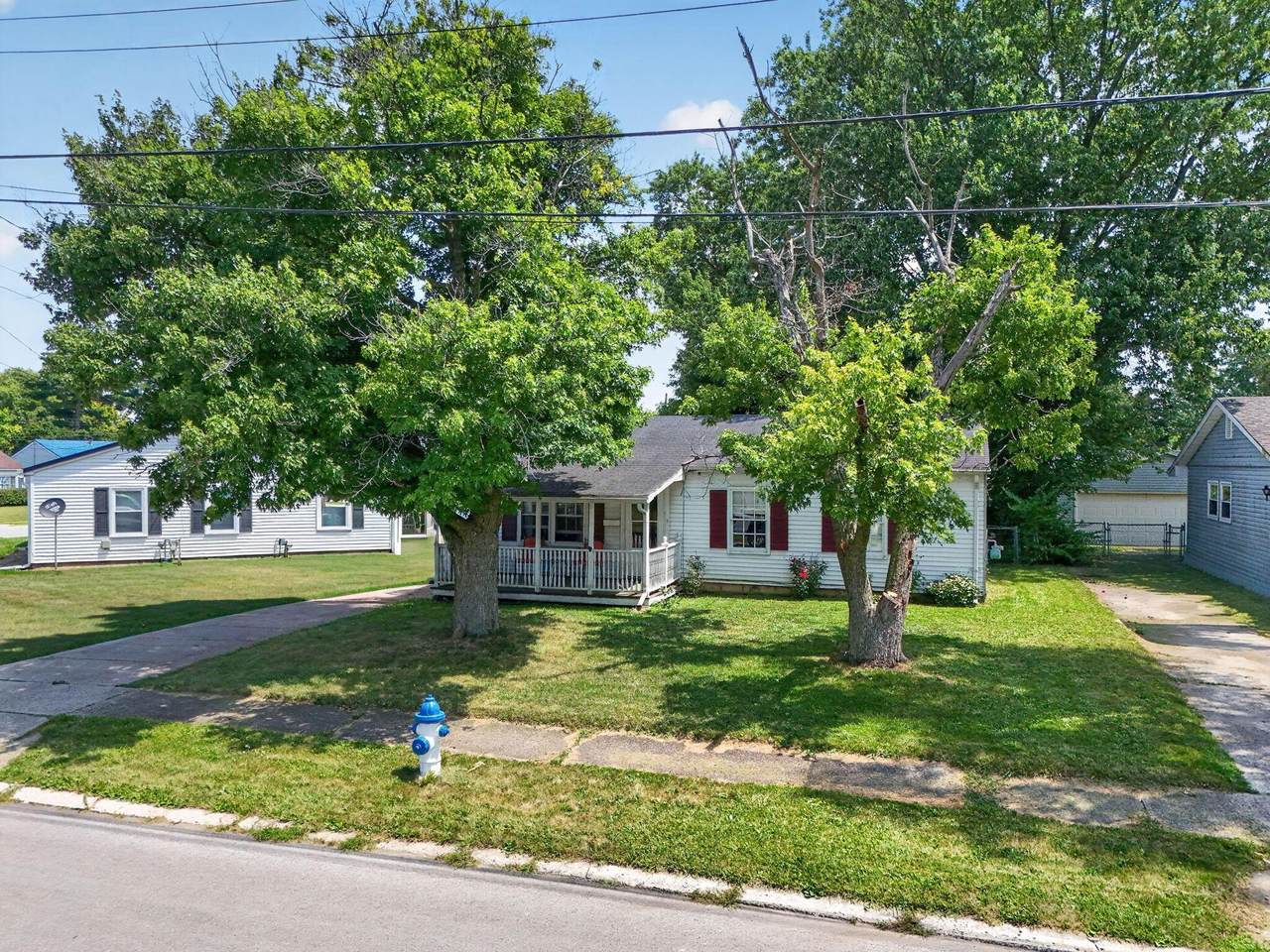 844 Central Drive - Photo 1