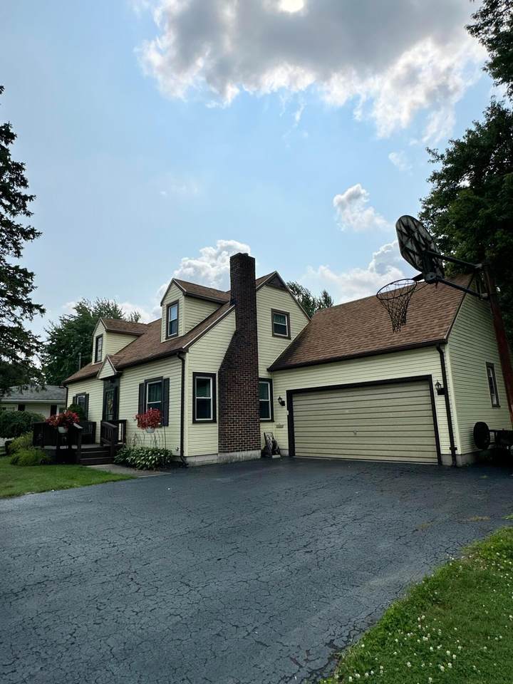 415 Claridon Avenue - Photo 1