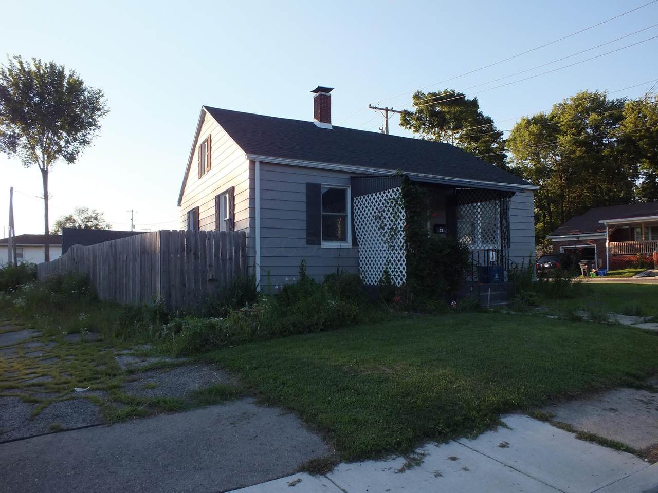 731 Rush Avenue - Photo 1