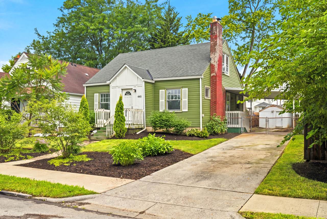 449 Columbian Avenue - Photo 1