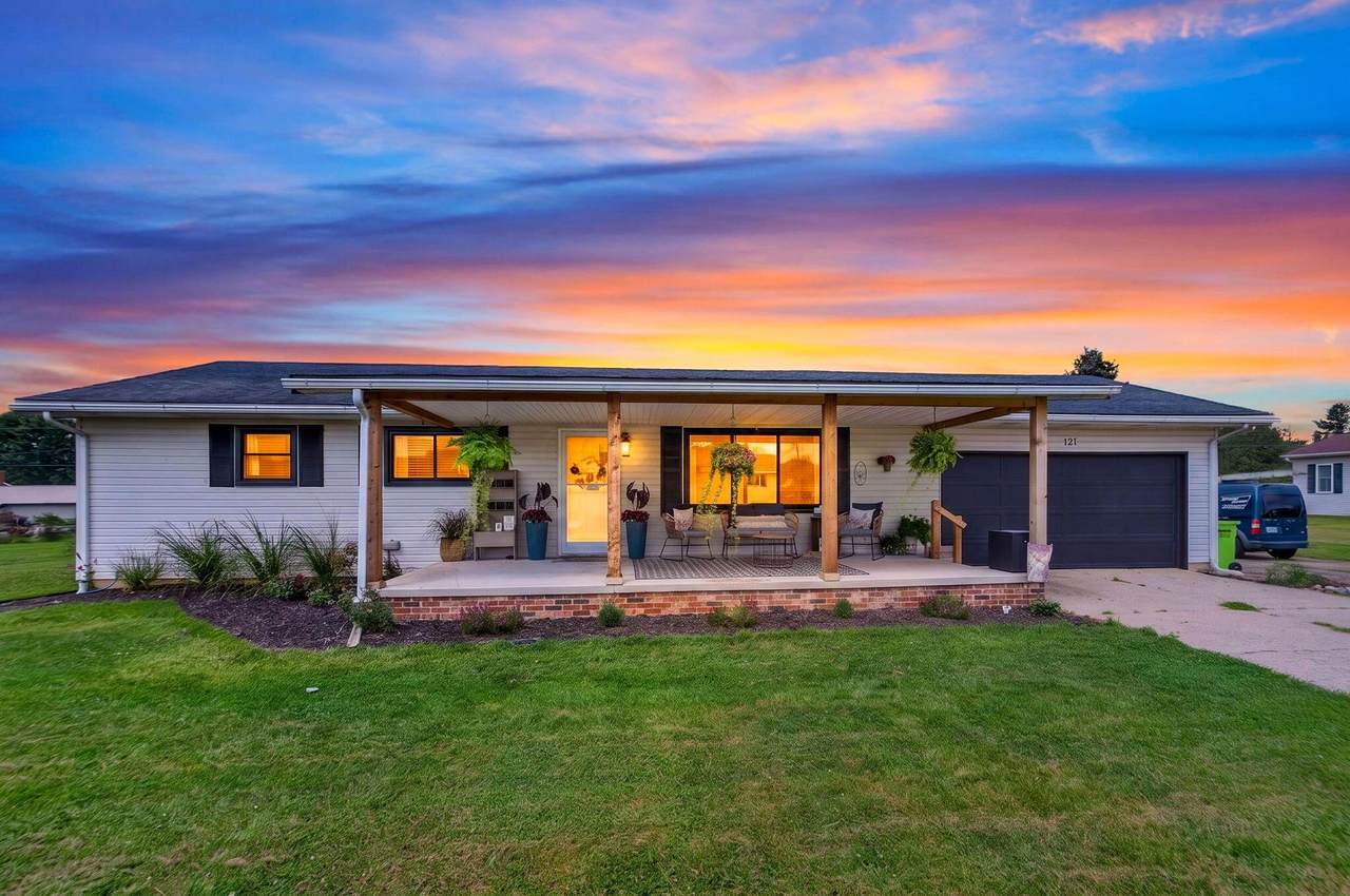 121 Queen Drive - Photo 1