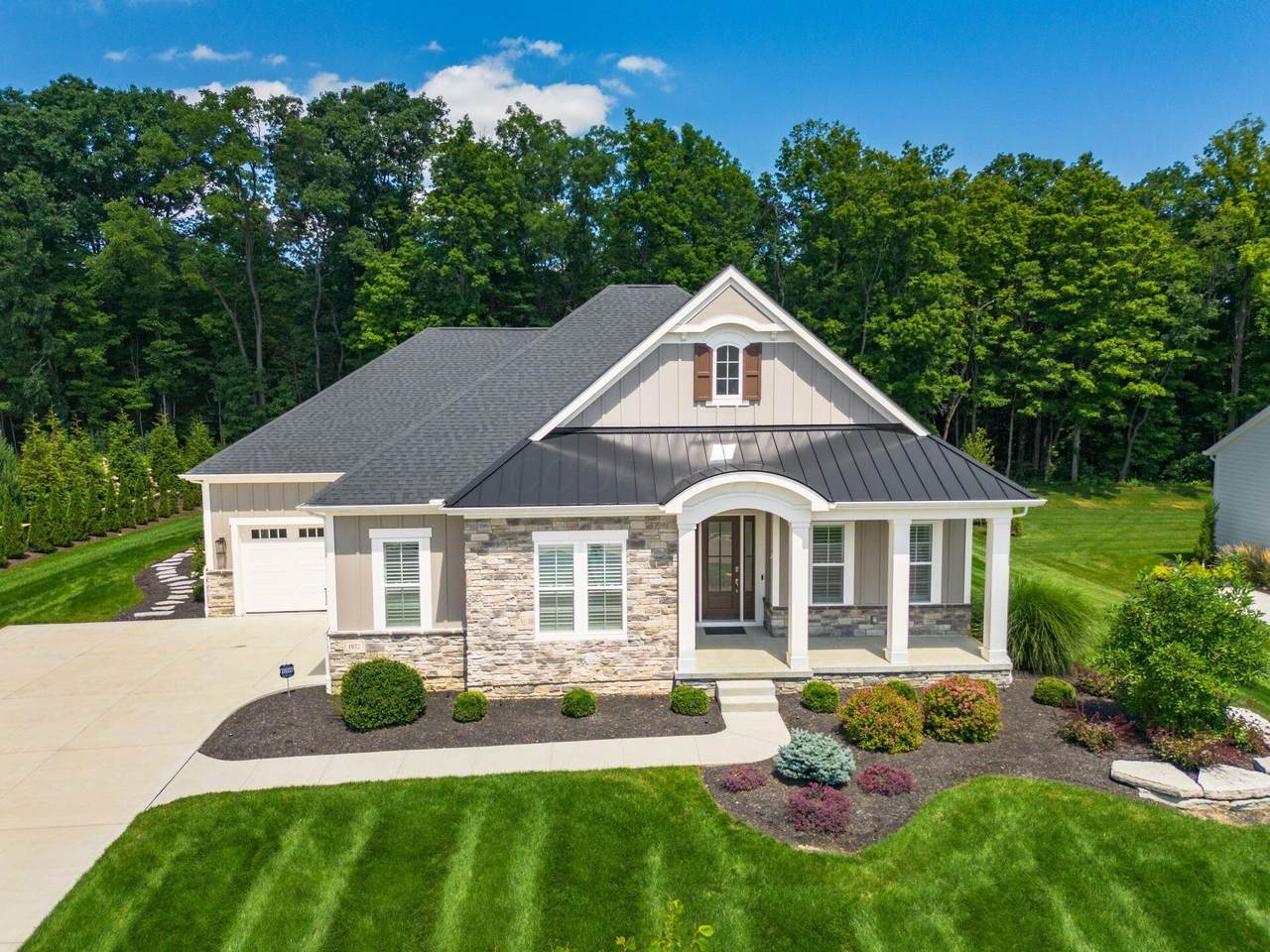 1932 Scenic Bluff Court - Photo 1