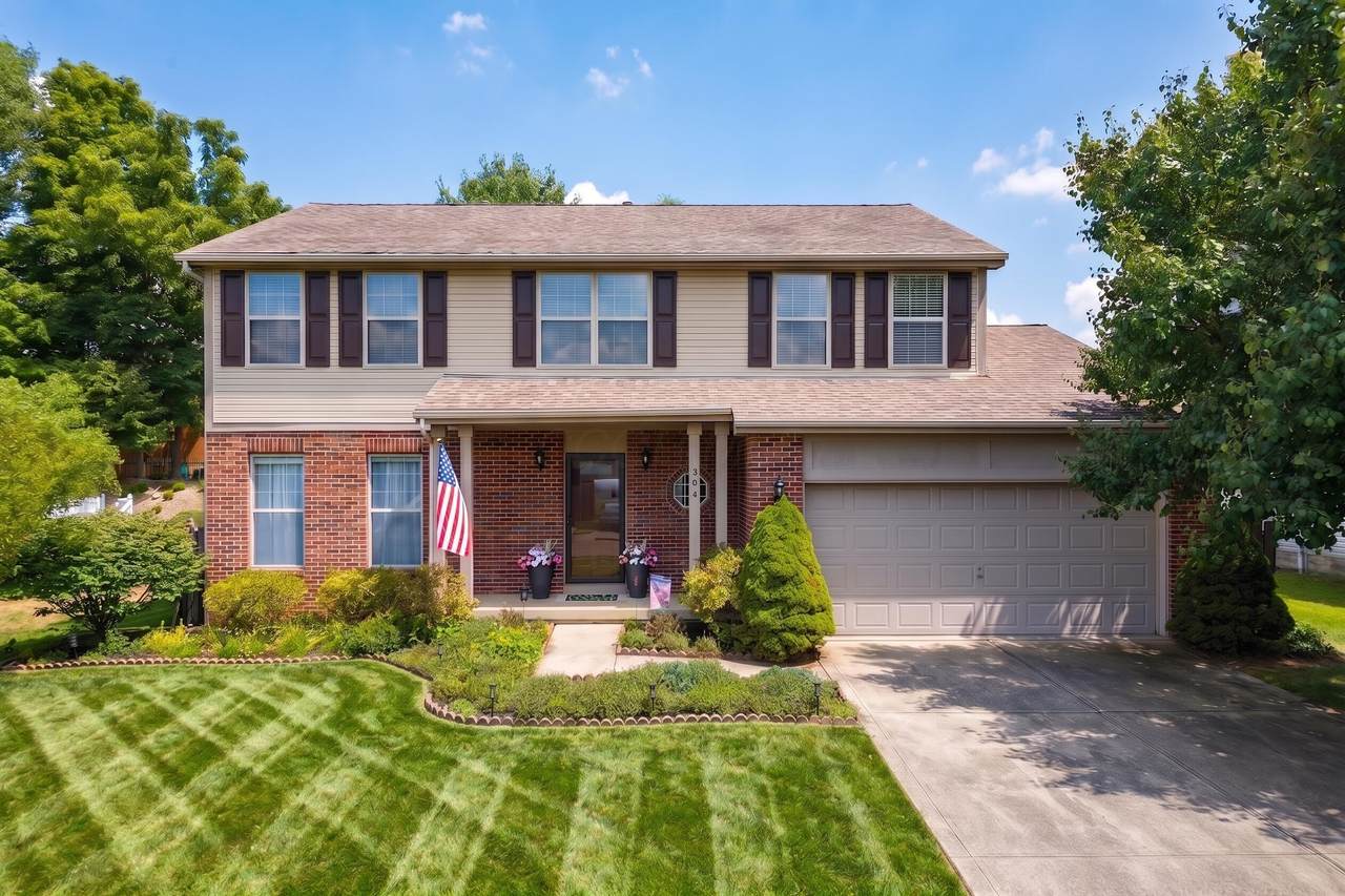 206 Oxford Drive - Photo 1