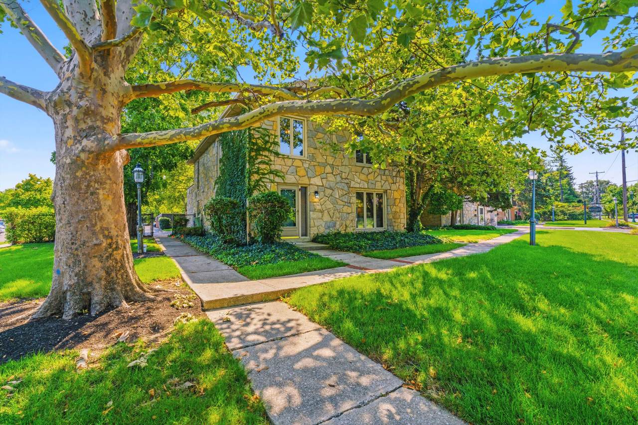 3600-8 Reed Road - Photo 1