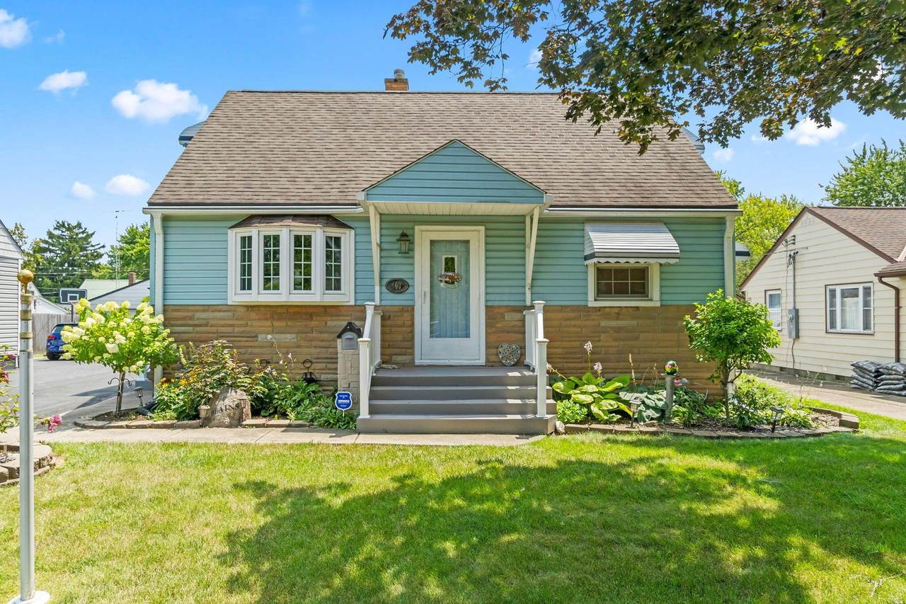 400 Maple Drive - Photo 1