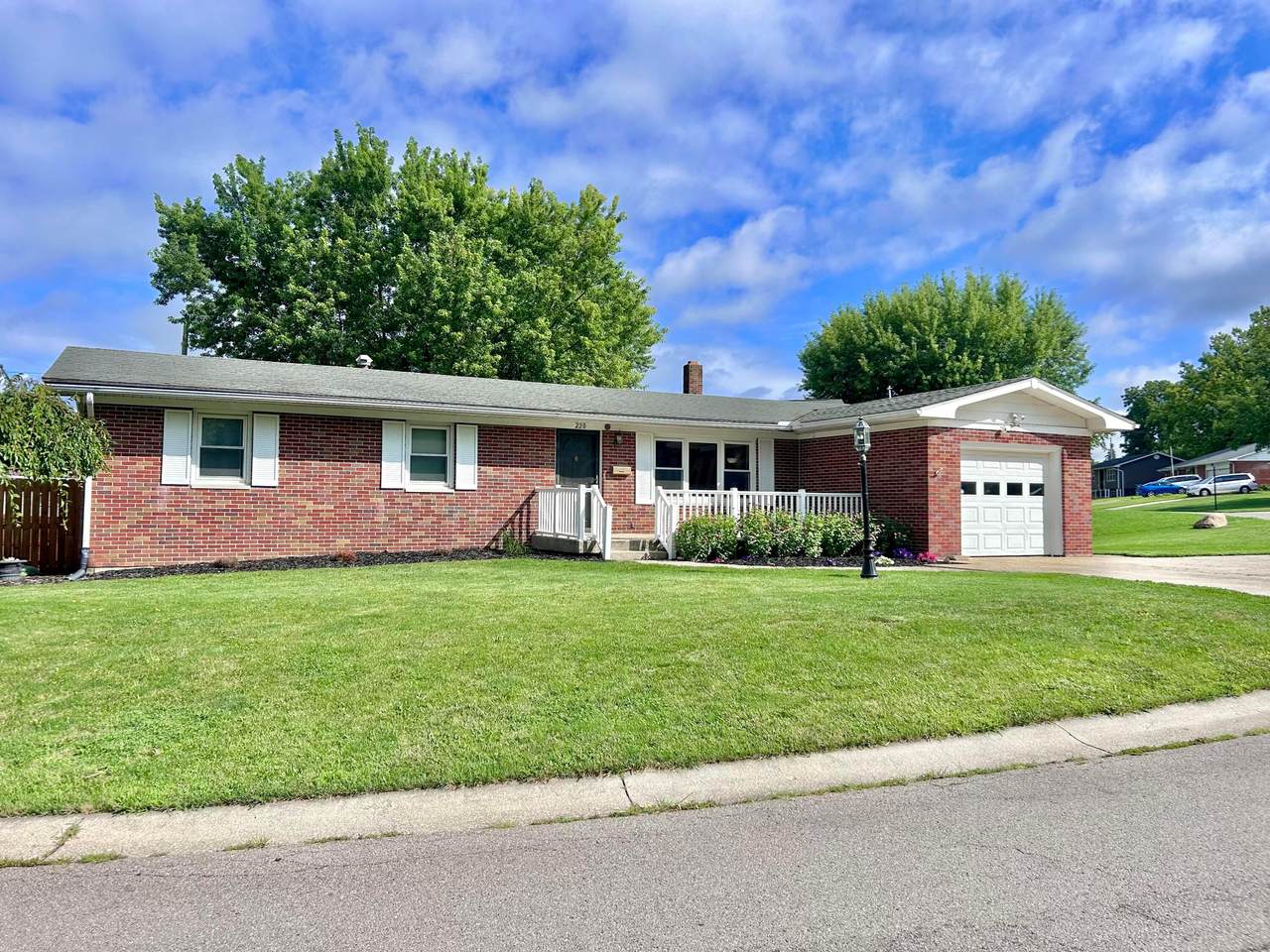 220 Terrence Drive - Photo 1