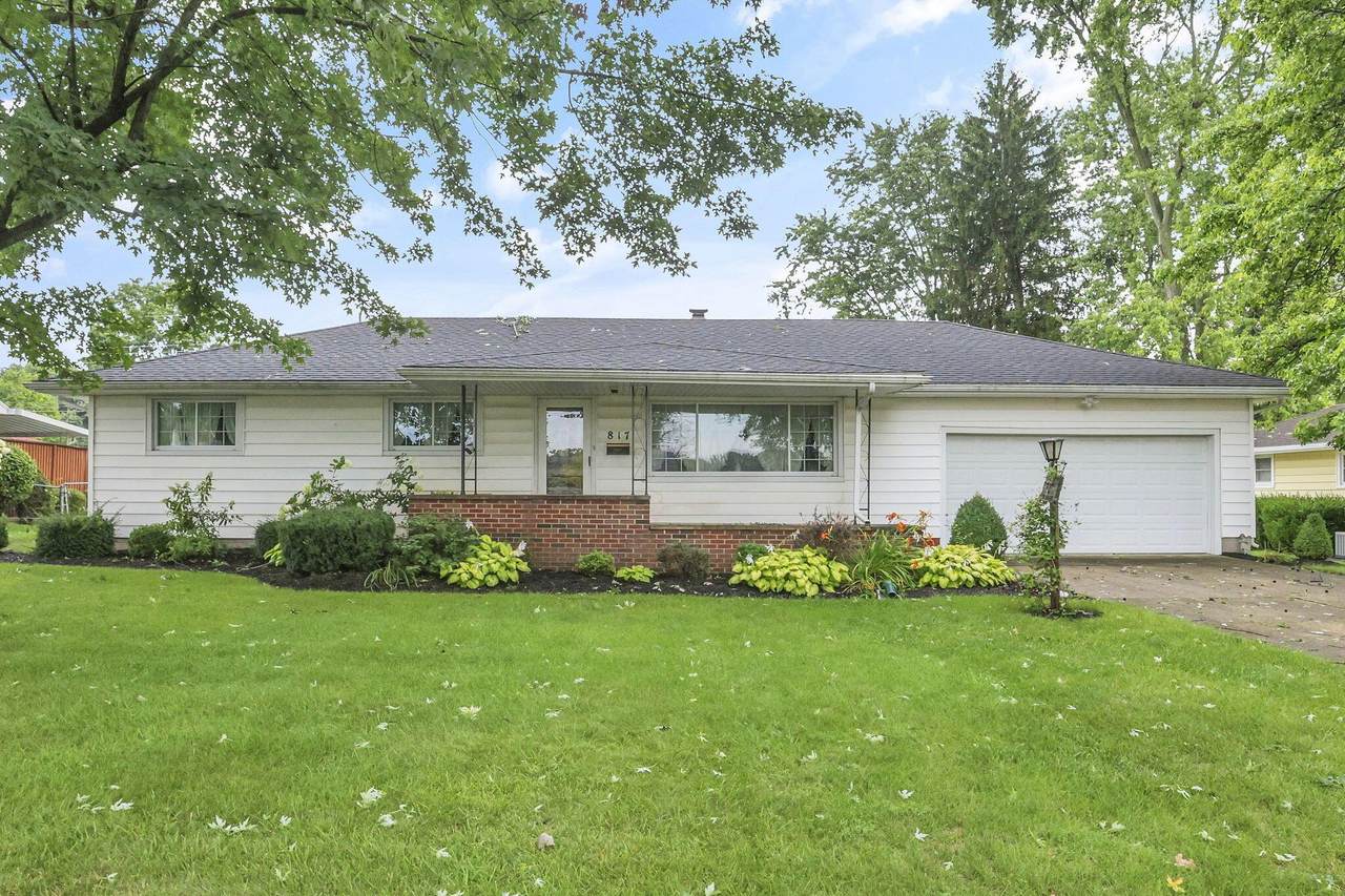 817 Amherst Drive - Photo 1