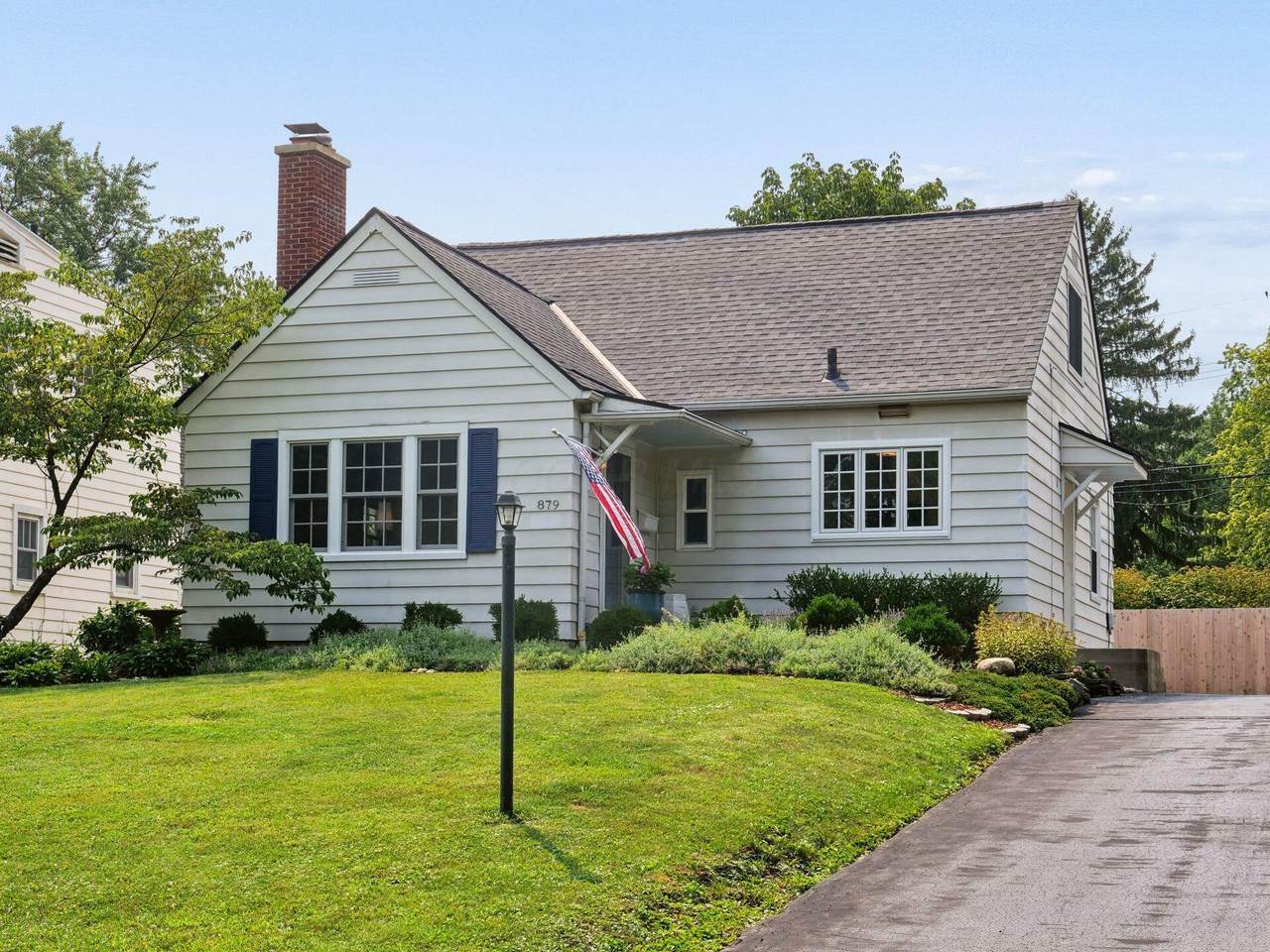 879 Francis Avenue - Photo 1