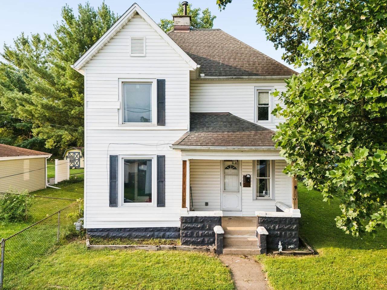 442 Clarendon Street - Photo 1