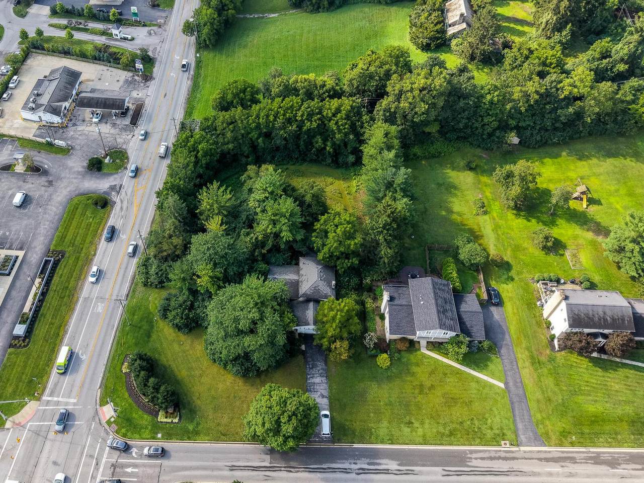 755 Clubview Boulevard - Photo 1