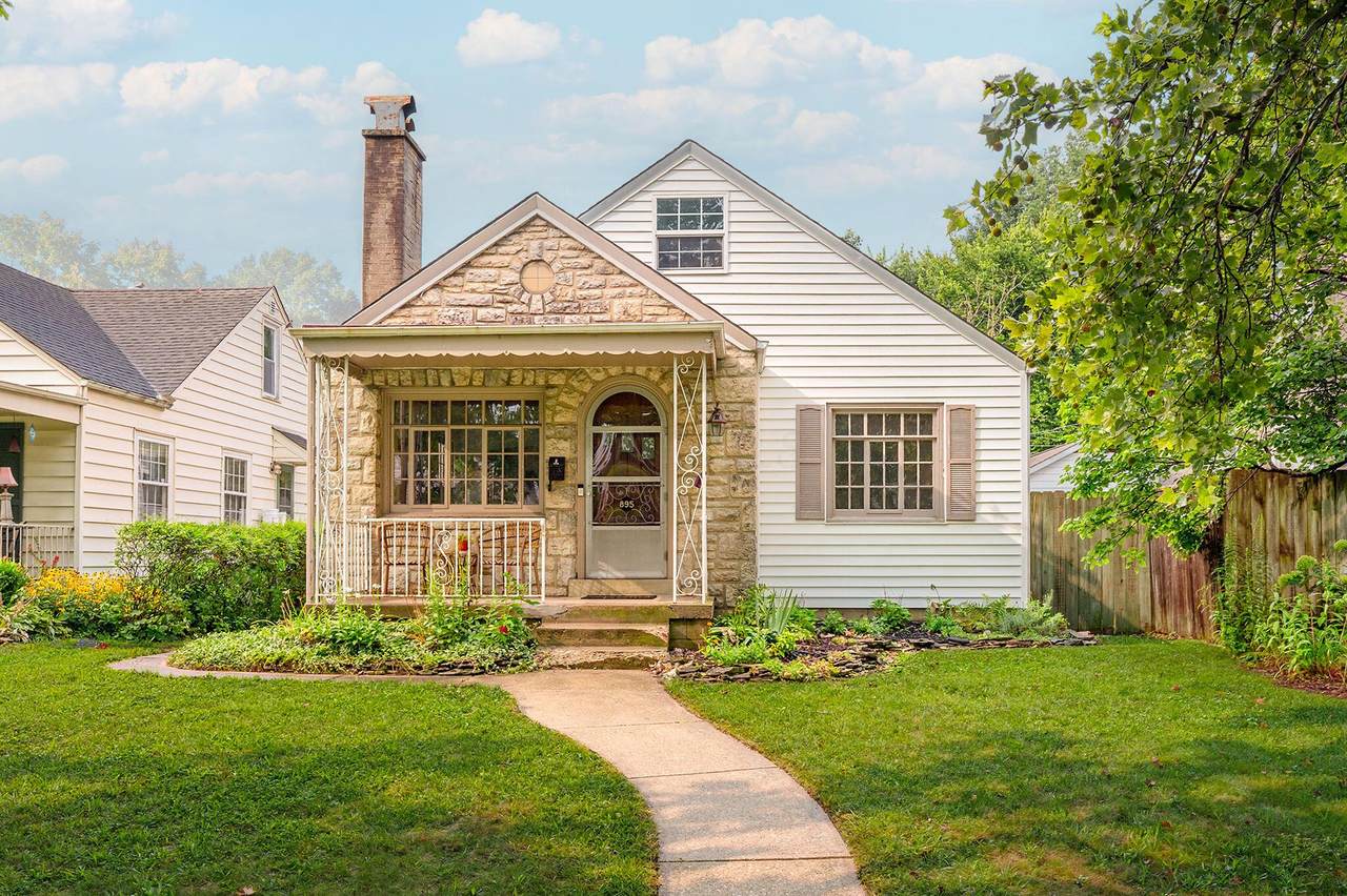895 Chelsea Avenue - Photo 1