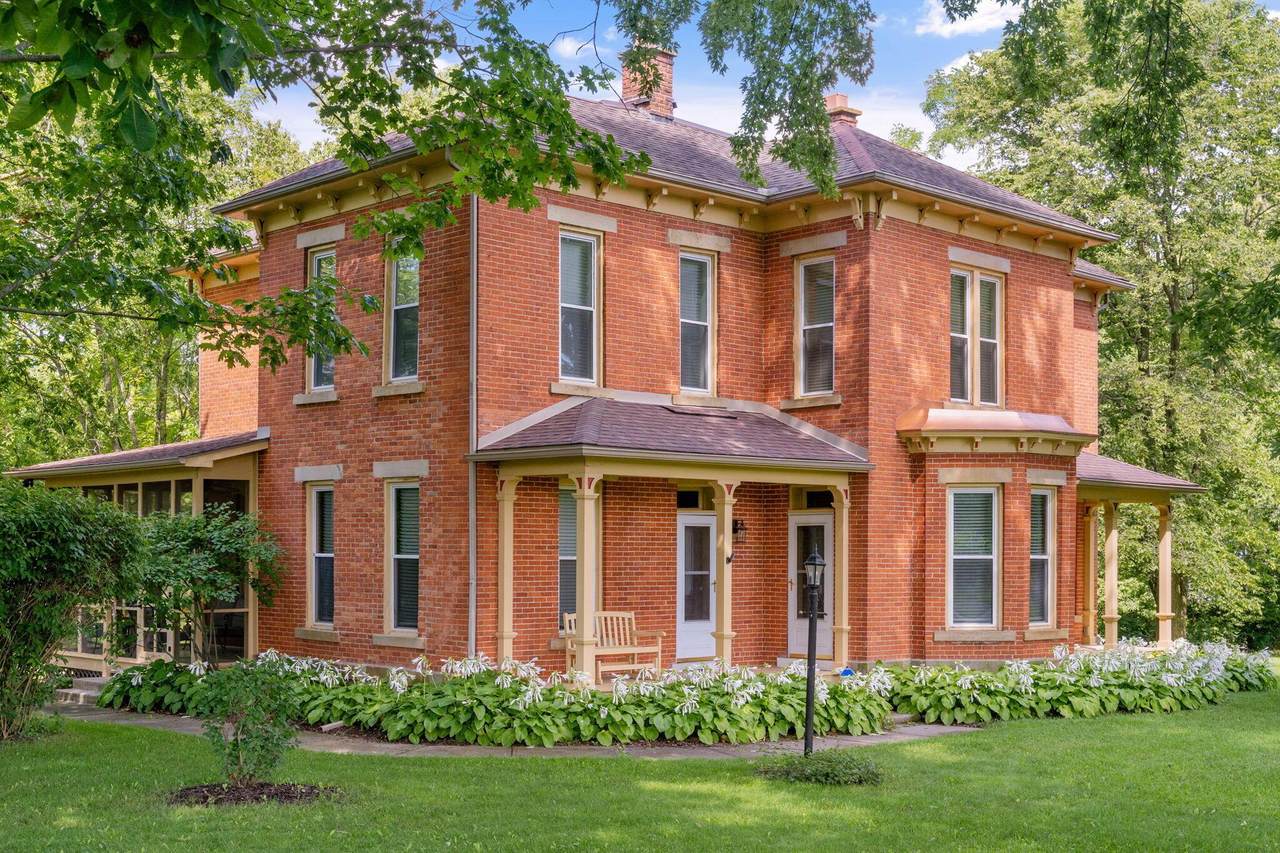 18839 Raymond Road - Photo 1