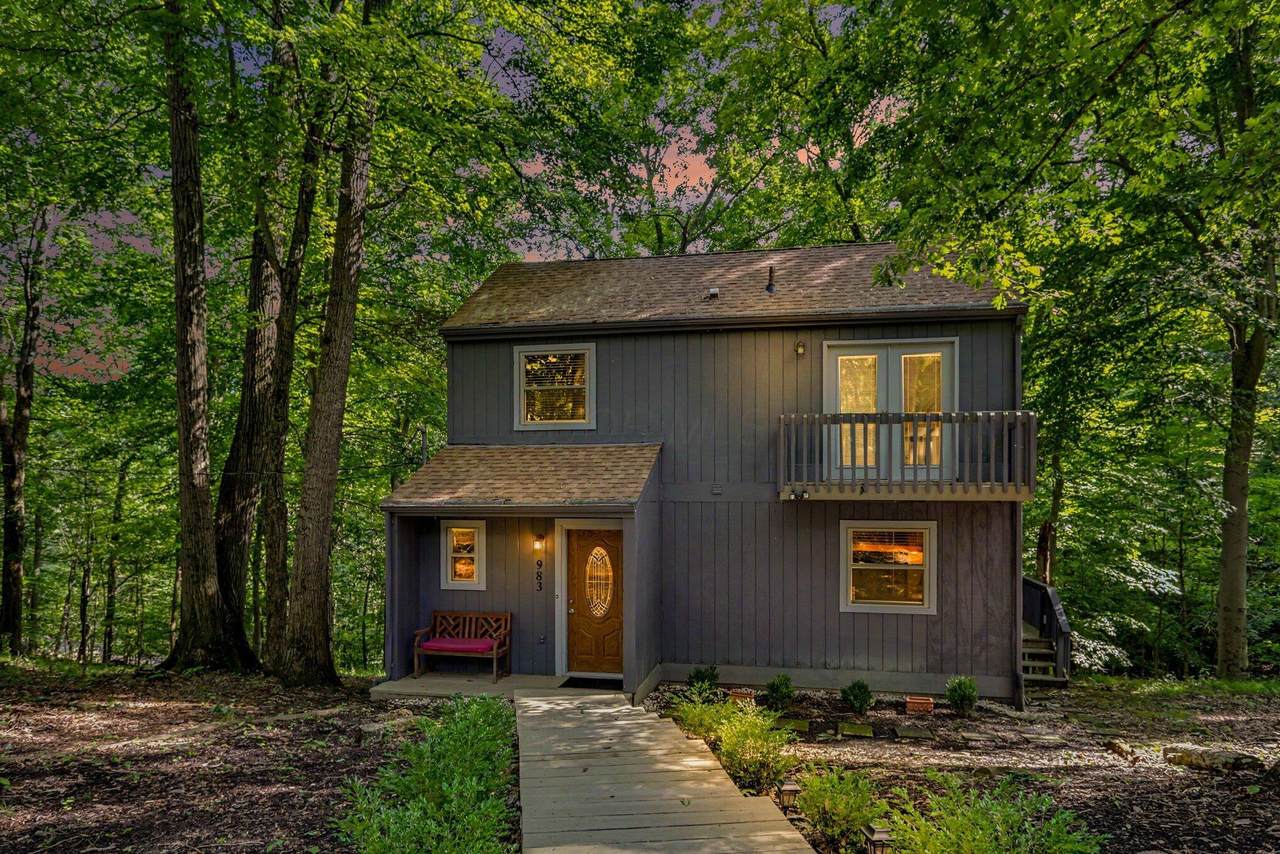 983 Sauk Court - Photo 1