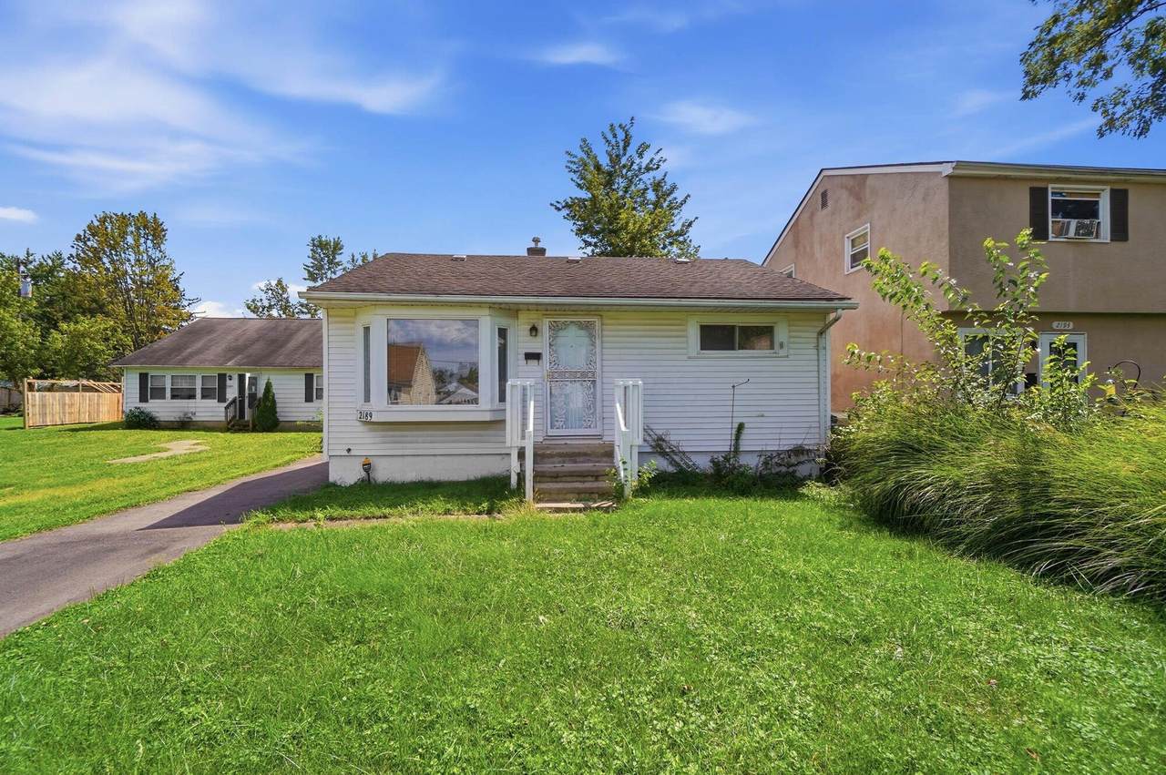 2189 Safford Avenue - Photo 1