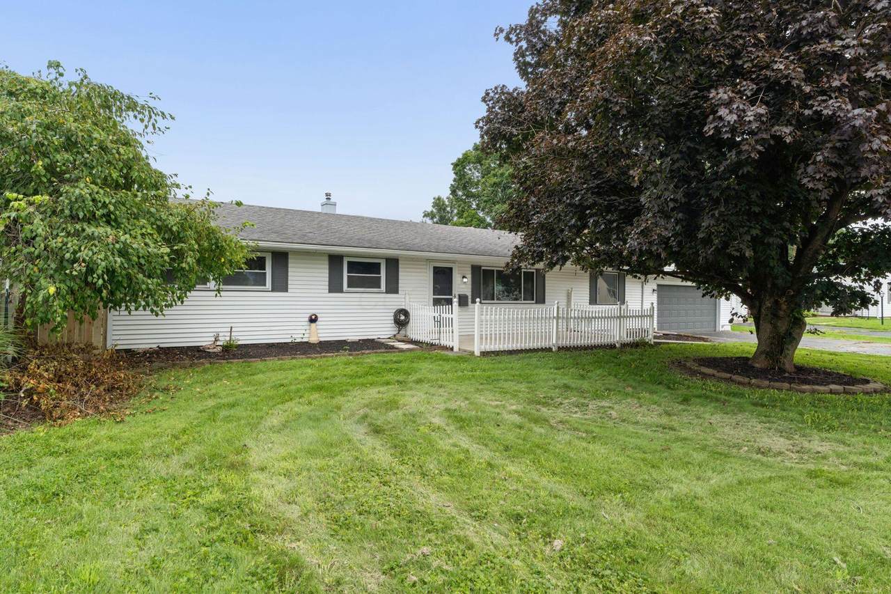 250 Gladys Avenue - Photo 1