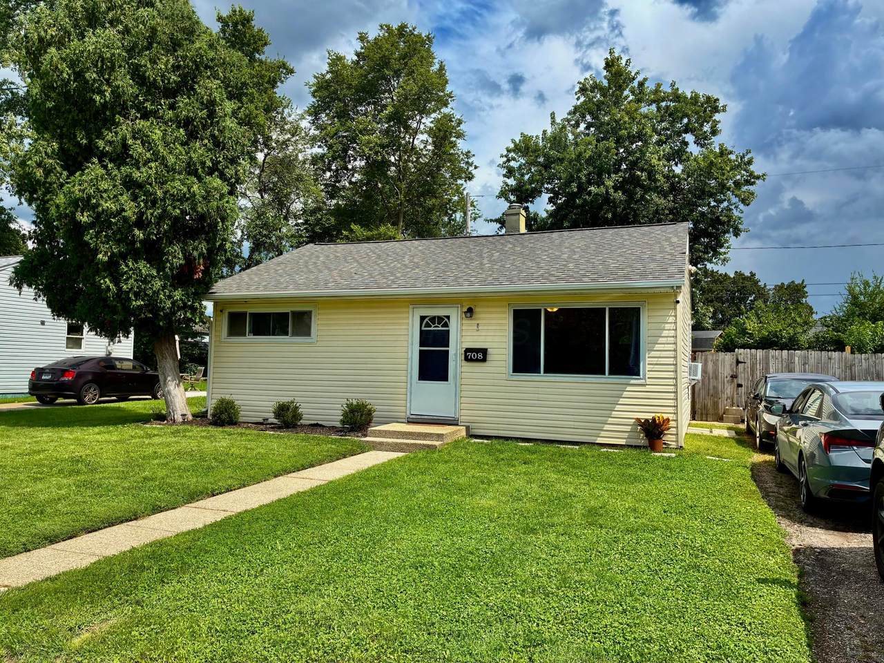 708 Maple Avenue - Photo 1