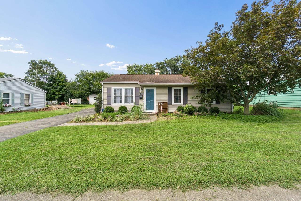 370 Sunnyview Drive - Photo 1