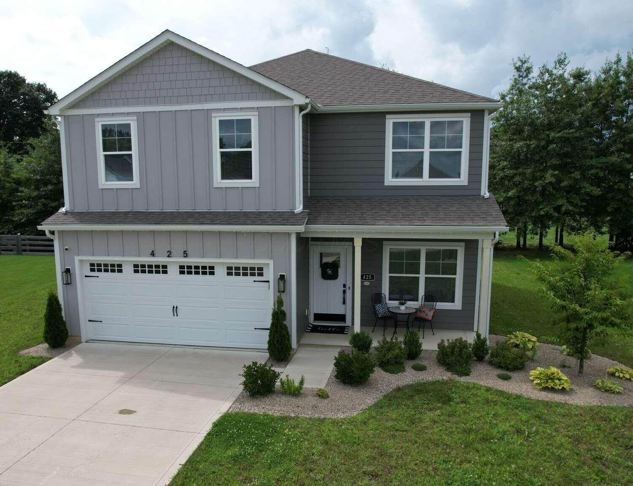425 Park Vista Drive - Photo 1