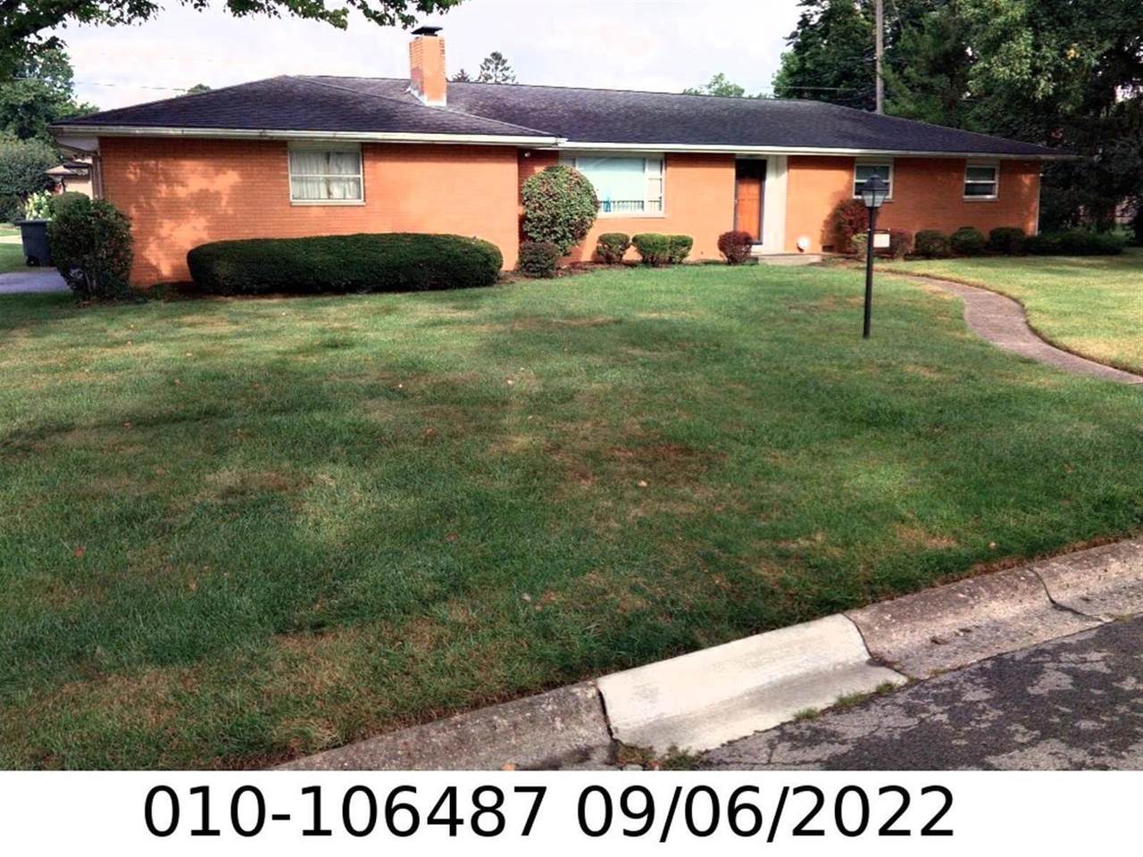 1541 Roosevelt Avenue - Photo 1