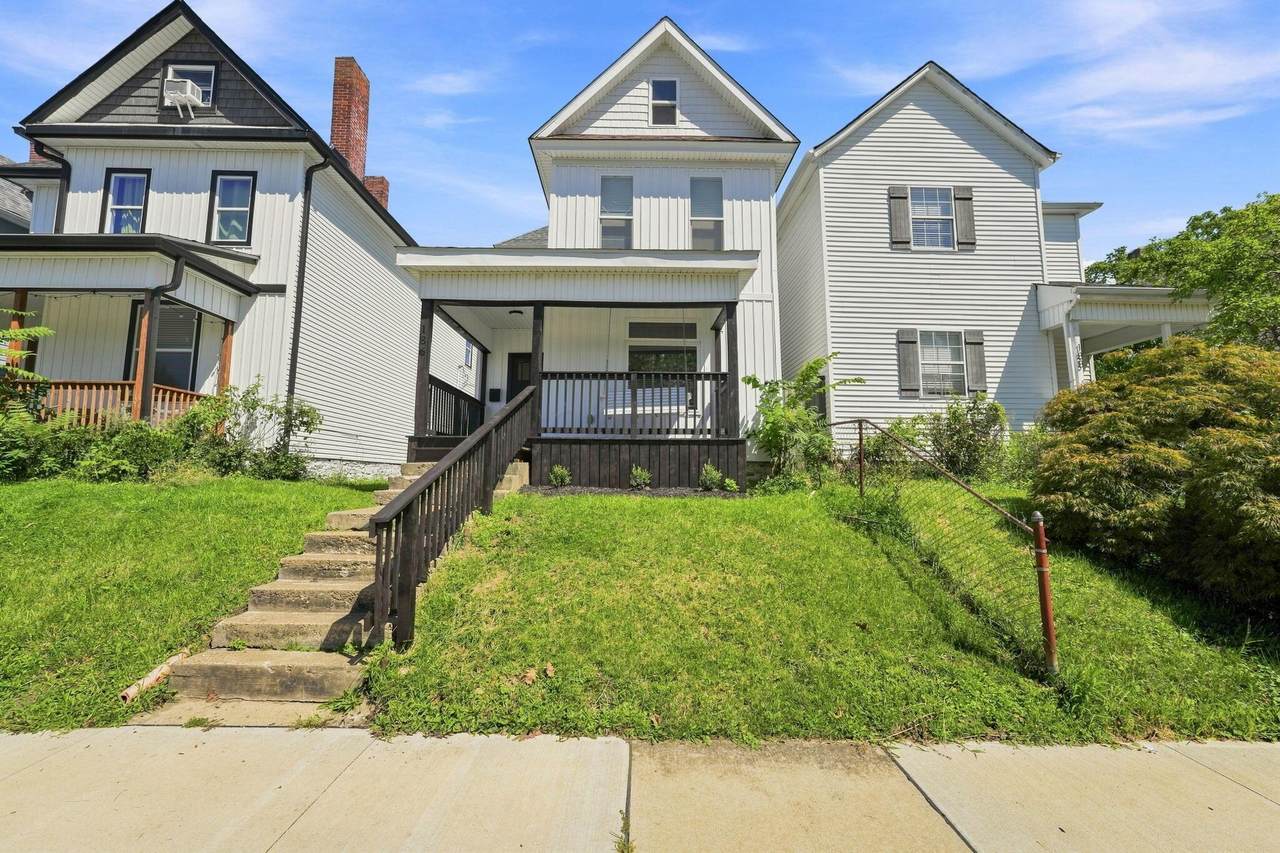 186 Dakota Avenue - Photo 1