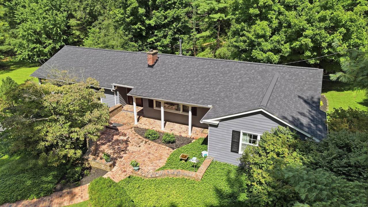 1086 Burg Street - Photo 1