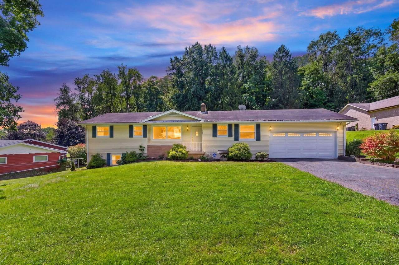 243 Lynwood Lane - Photo 1
