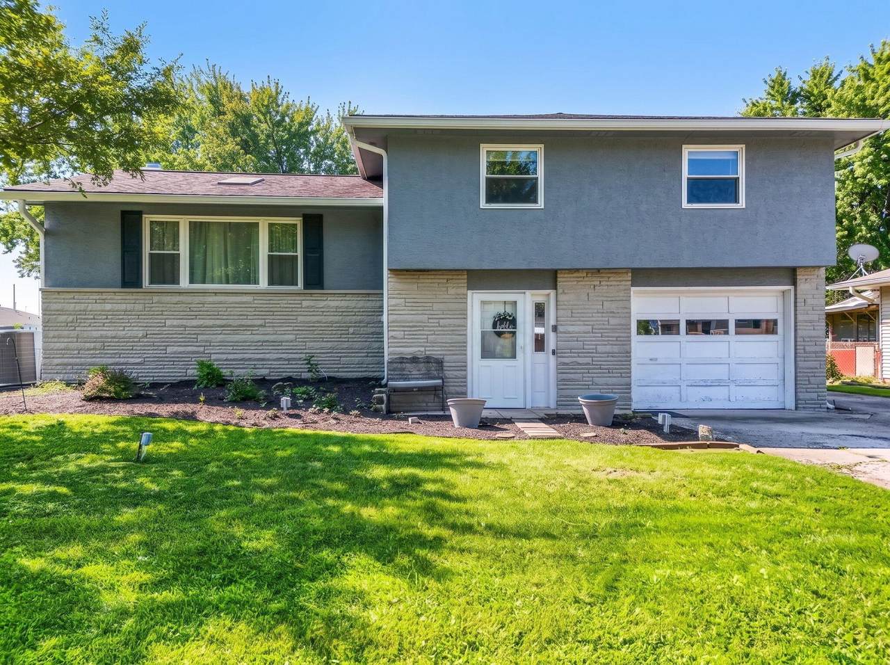 4475 Beacon Hill Road - Photo 1