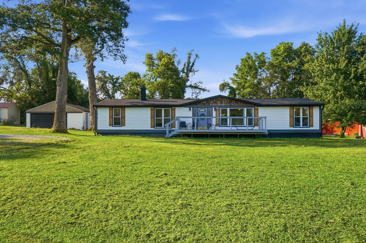 6105 London Groveport Road - Photo 1