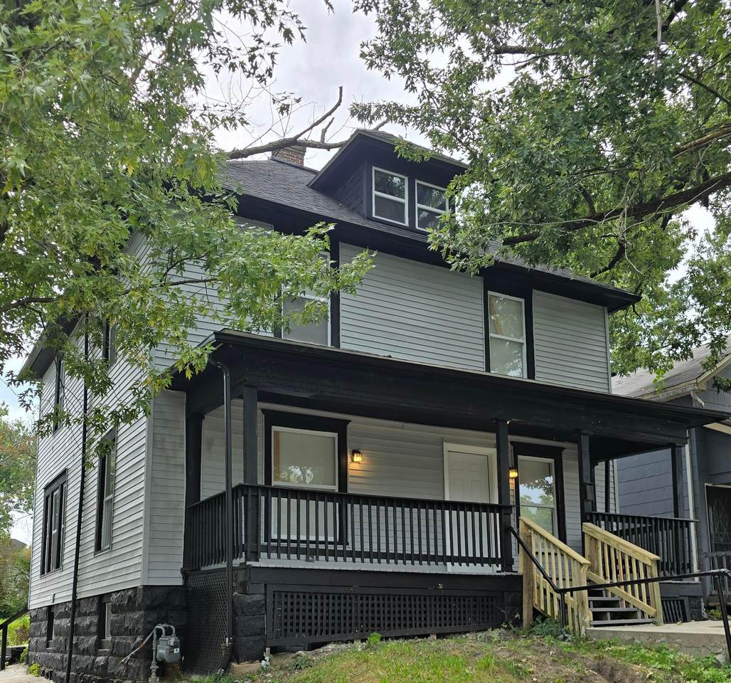 109 5th Street - Photo 1