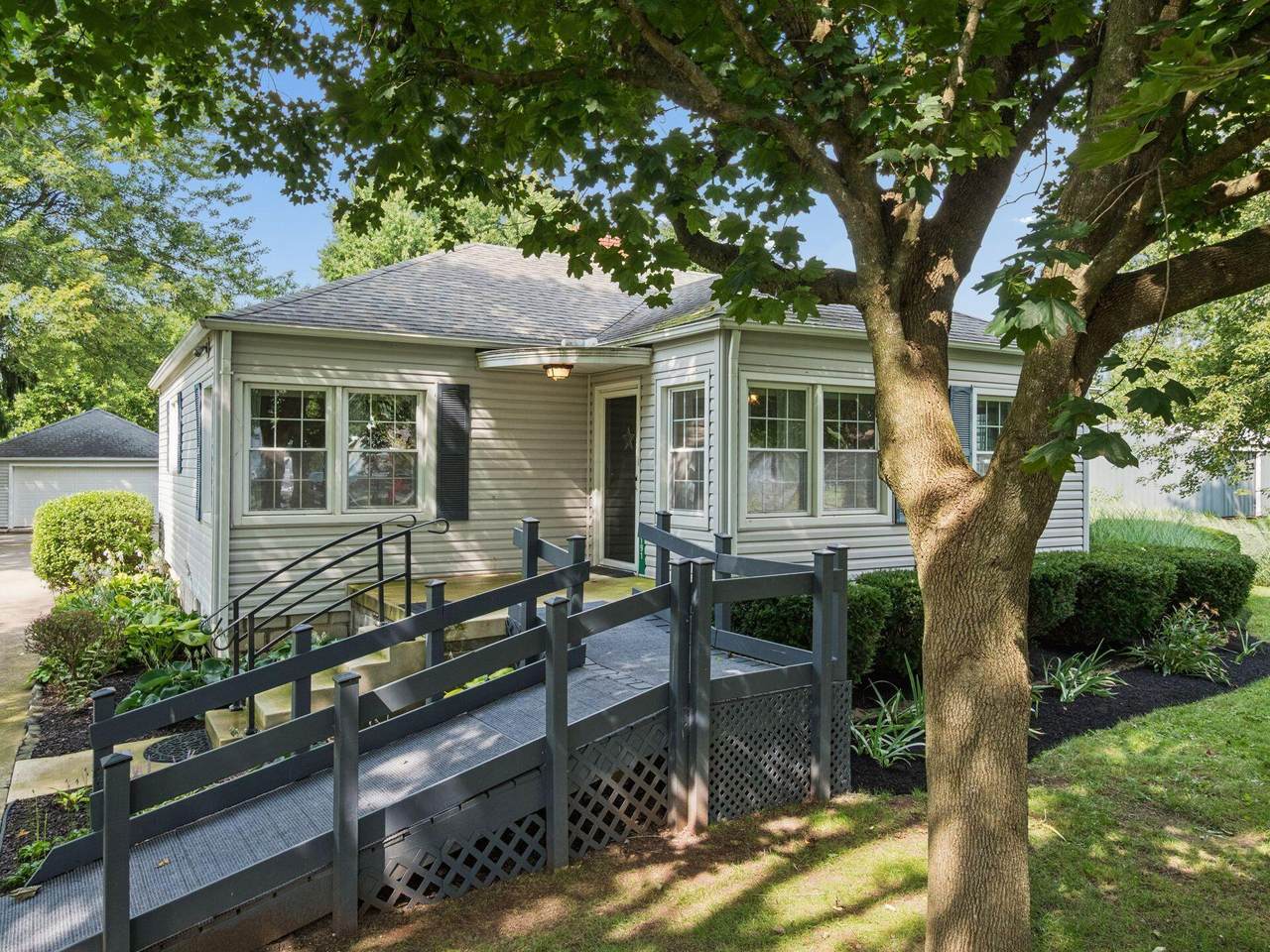 191 Ottawa Street - Photo 1